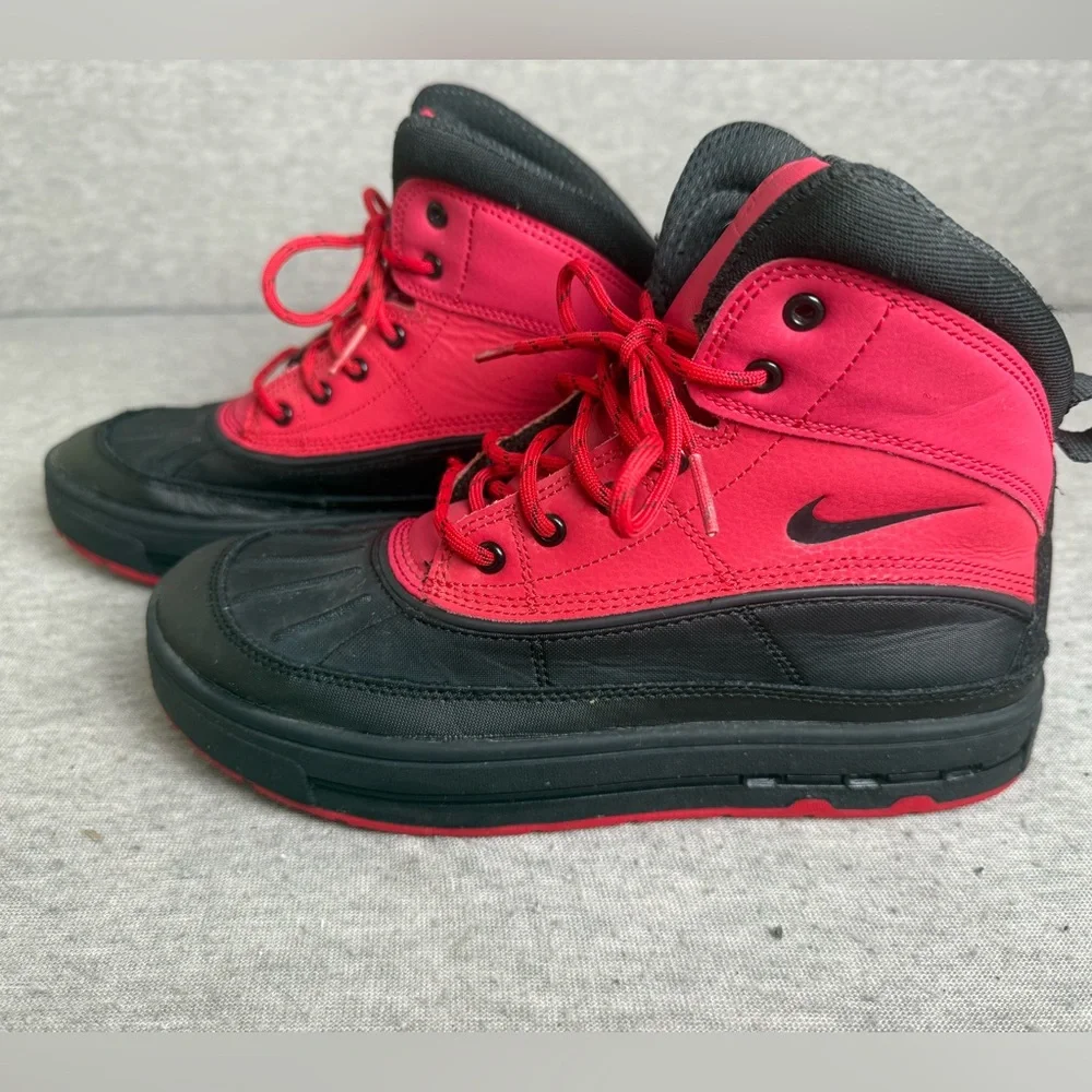 Nike ACG Woodside 2‎ High boy's Kid Boots Distance Red/Black 524872-601 SIZE 6Y